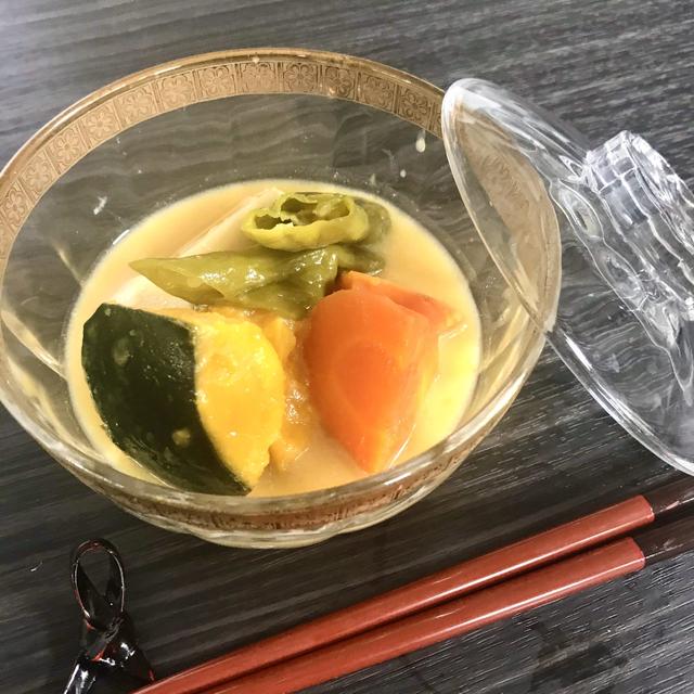 野菜たっぷり冷製煮物とろりとした白みそ仕立て