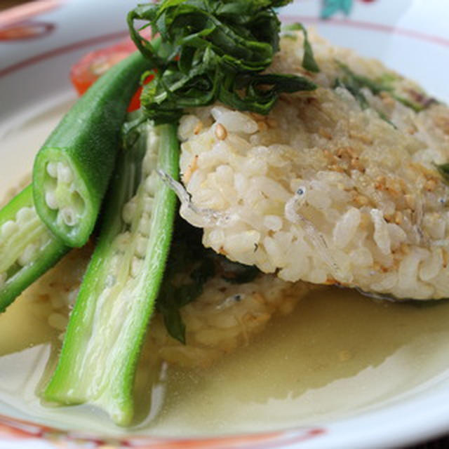 夏のネバネバおくら入り☆一番出汁で食べるおやき