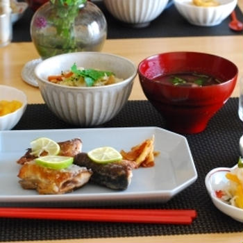 和食でほっ。秋刀魚と柿の秋ご飯。