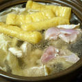 鶏白湯鍋つゆを使って、鶏とキャベツの鍋