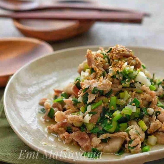 ＊豚こまのネギニラ炒め＊簡単！時短！おつまみに◎丼にも◎﻿
