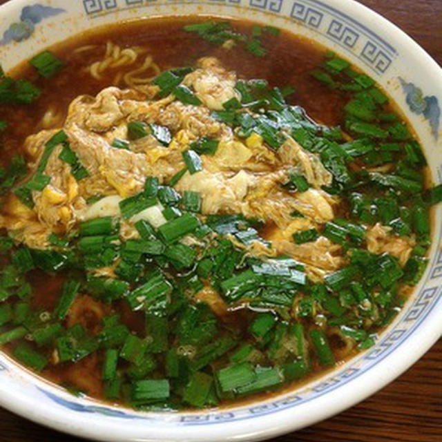 今日のお昼は日清「ラ王 袋麺 味噌味」