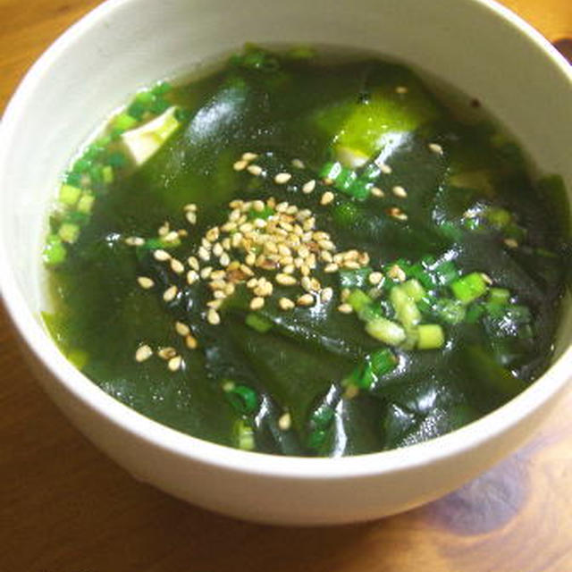 わかめスープ