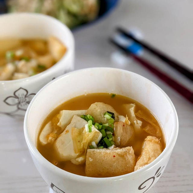 鶏がらスープの素不要【豆腐とキムチの鶏スープ】前日に作った鶏むね肉のゆで汁を使います。