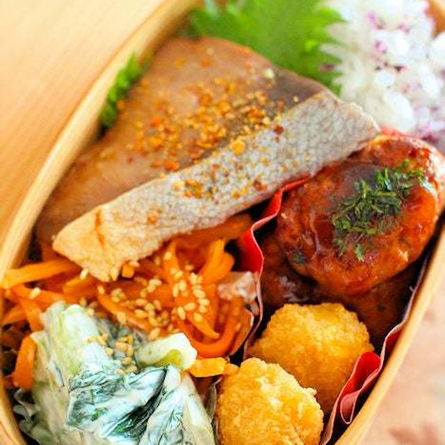 たこ焼き入った　夫のわっぱお弁当