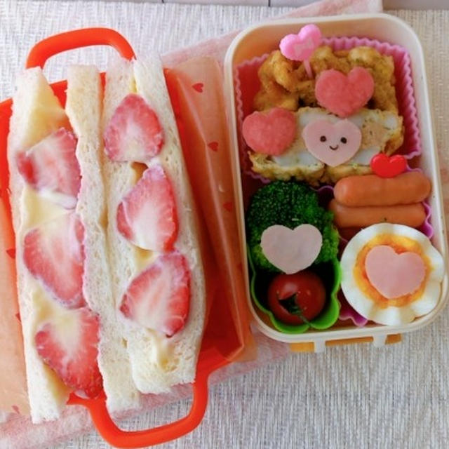 苺サンドイッチ弁当〖パン弁当〗  #平日お昼ご飯はお弁当or外食