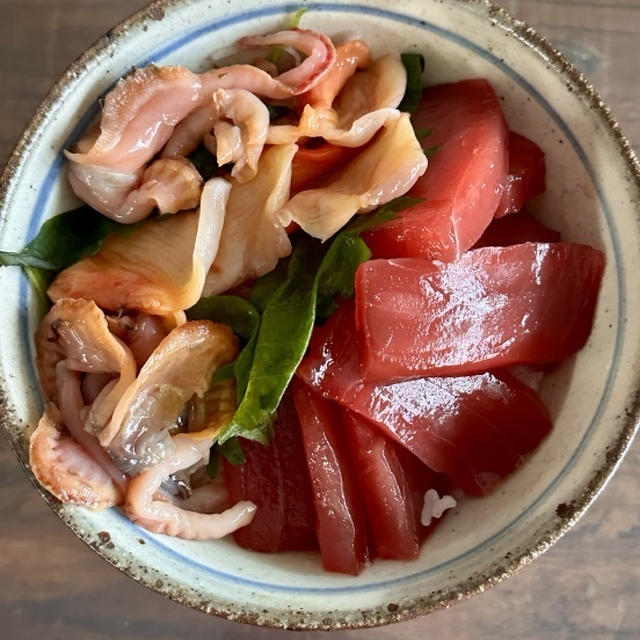 赤貝と鮪の漬け丼