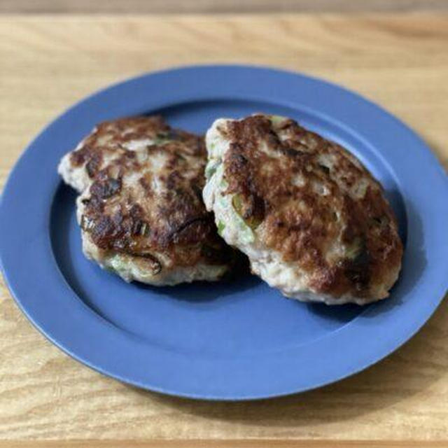 豚ひき肉×豆腐で簡単！ふんわりハンバーグ