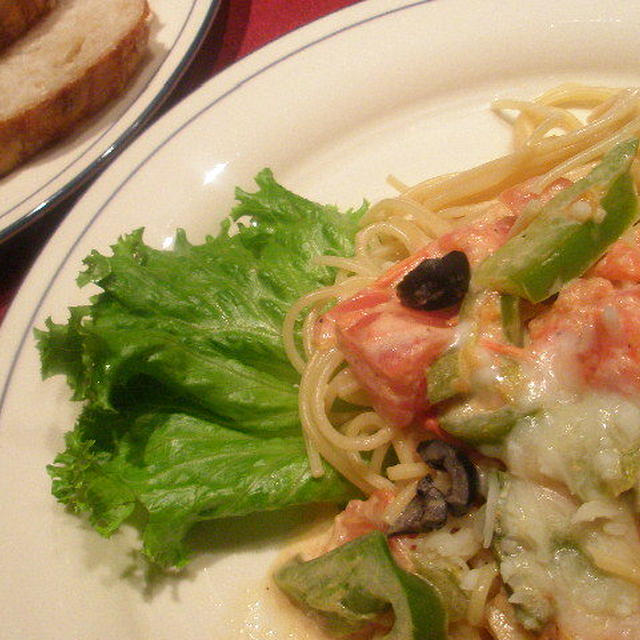 ドーナツの季節とトマトチーズパスタ