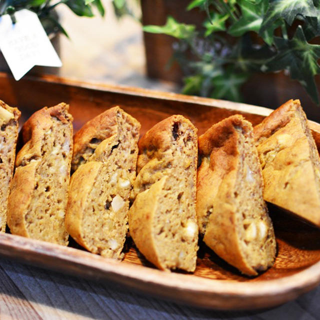 バナナブレッドの作り方♬フワッとしていてケーキのようなバナナを使ったパンのお菓子レシピ