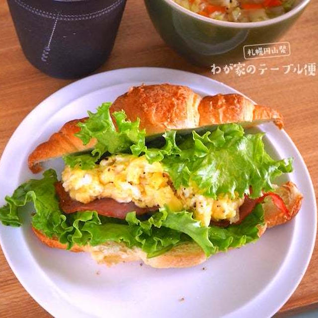 ふわふわ玉子にチーズがとろ〜りのサンドが美味しい♪