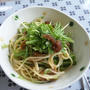 間引きした水菜で♪　つるりんなめことシャキシャキ水菜のパスタサラダ