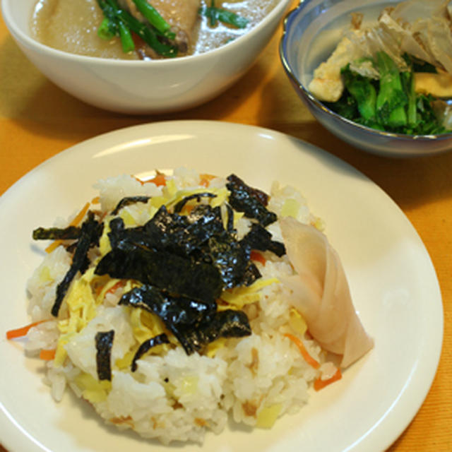 春ですね。菜の花のゴマ和えとちらしずしで春色うちごはん