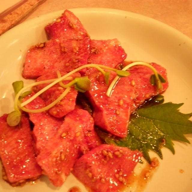 焼肉　丸恵　～肉食女子肉のみを食べる～