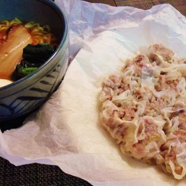 熱々焼売と手作り叉焼添えた味噌ラーメンに興奮（笑）