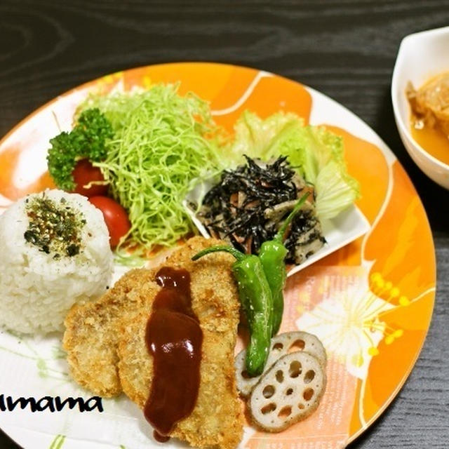 ヒレカツワンプレート / スモークサーモンクリームのリングイネ