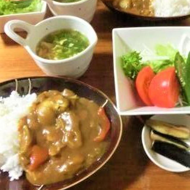 *キャベツの甘さが隠し味。　シーフードカレーの晩ごはん。