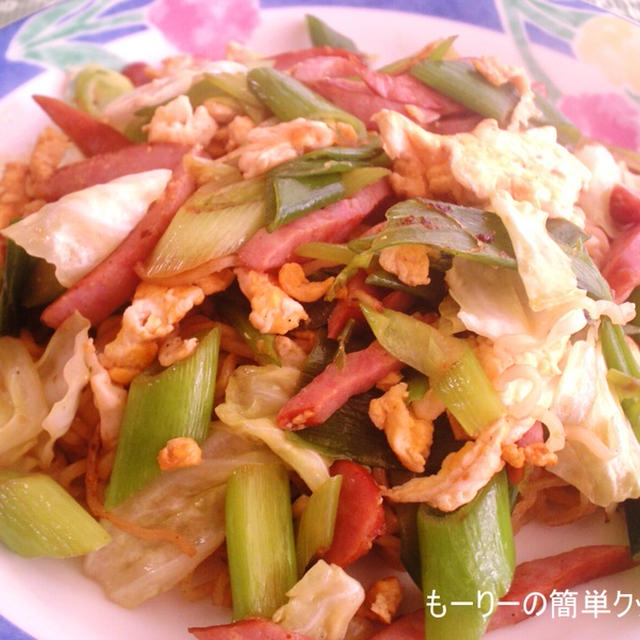 しょうゆ味やきそば　（インスタントラーメン）