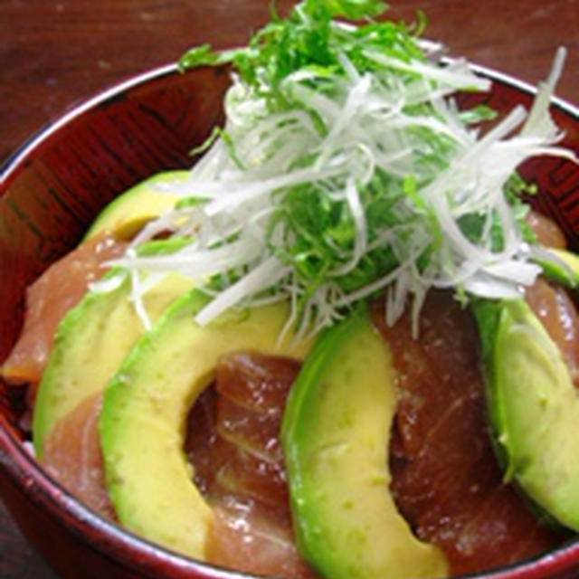 マグロ＆アボカド丼