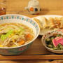 肉も野菜もこれ一杯！肉野菜炒めたっぷりのせ味噌ラーメン献立
