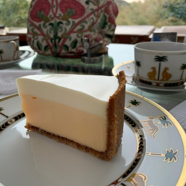 お友達とランチと、念願の「ハウスオブフレーバーズ」のチーズケーキと、ちび子のケーキ