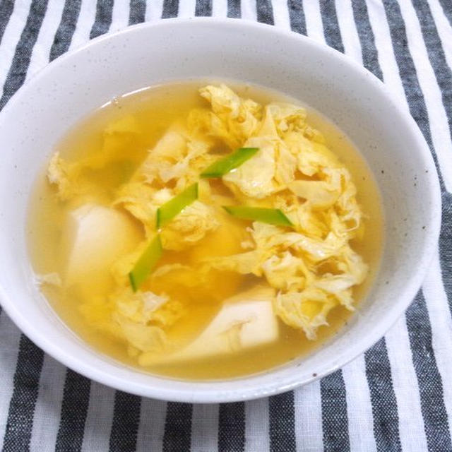 豆腐と卵のお吸い物