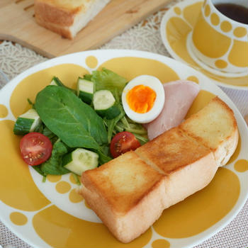 コメダの厚切りトーストで朝ごはん♪
