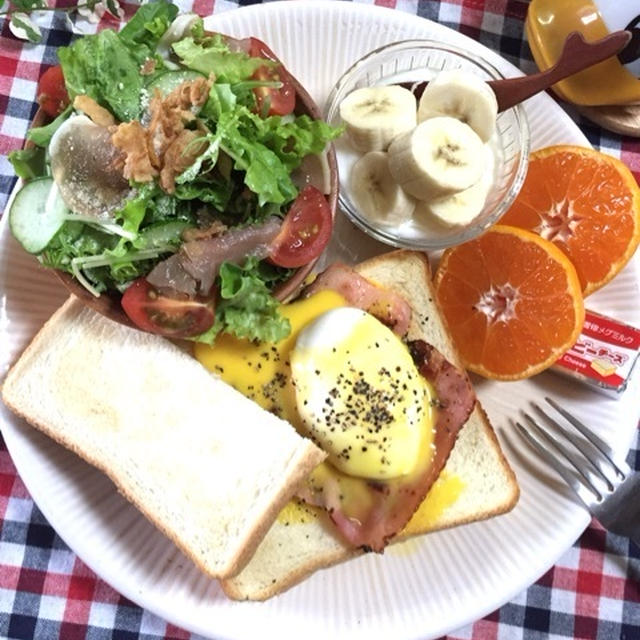 簡単ポーチドエッグ♪食パンdeエッグベネディクトな朝ごはん♡高校生弁当♪