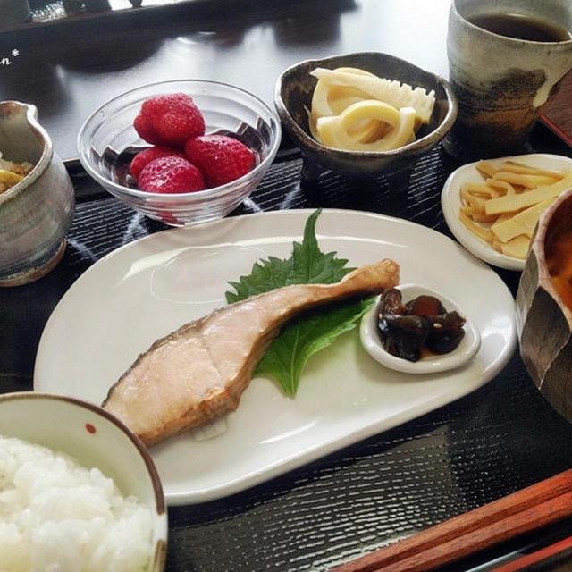 常備菜があるのは楽だね＾＾　あっという間のちゃんと和食な朝ごはん
