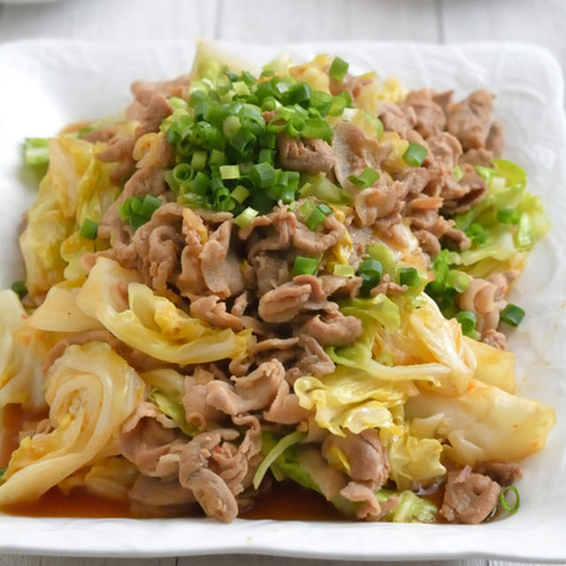 ピリ辛春キャベ豚炒め。【春キャベツどっさり・豚バラポイント】