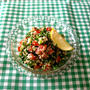 パセリいっぱいのサラダ、タブレ（Tabbouleh）。