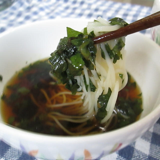 紫蘇エキスたっぷりのそうめん