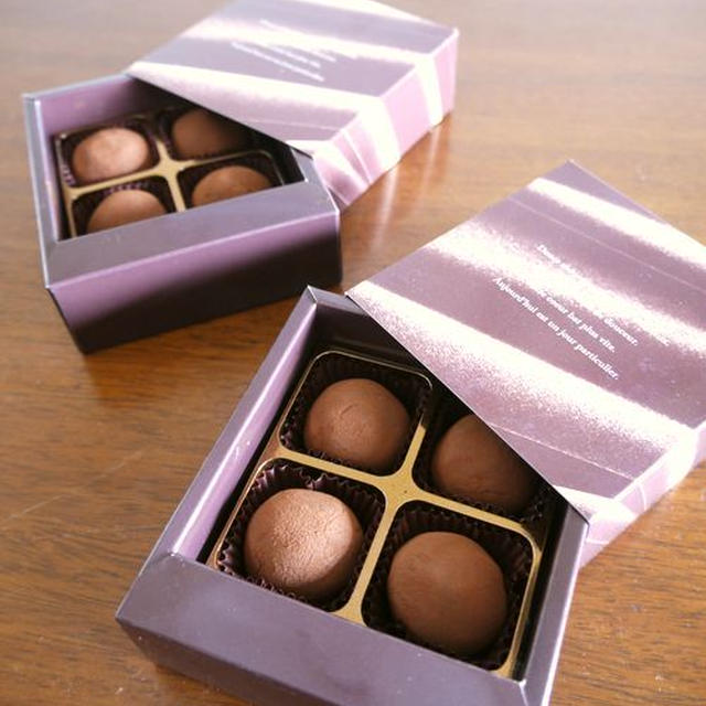 バレンタインスイーツ♡【材料４つ】簡単！チョコレートトリュフ♪