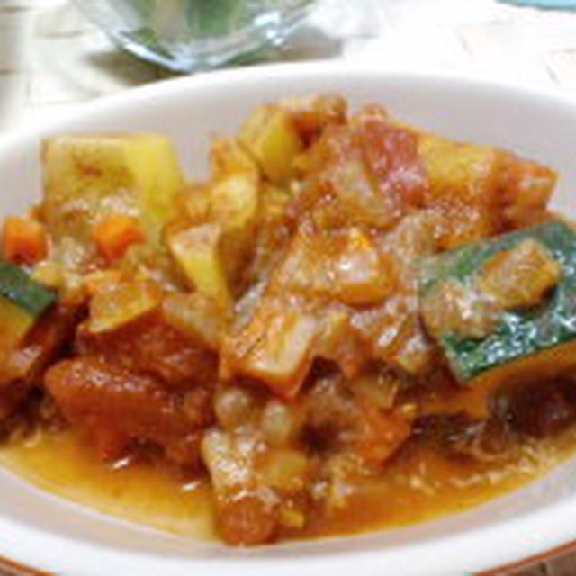 カレーの壺で野菜煮