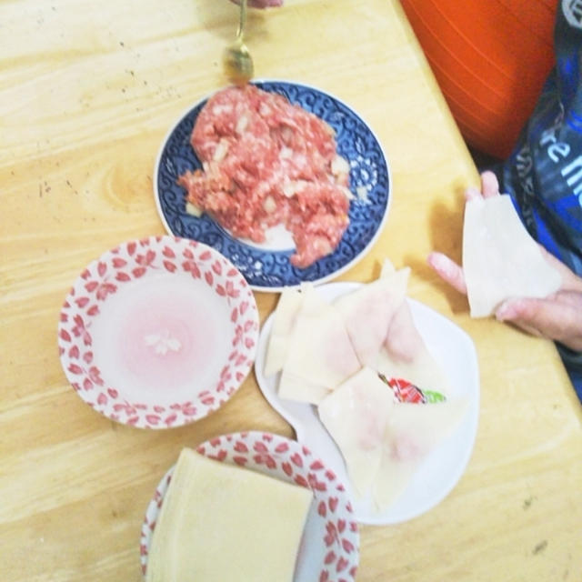 夕食☆子どもと作ったワンタン鍋