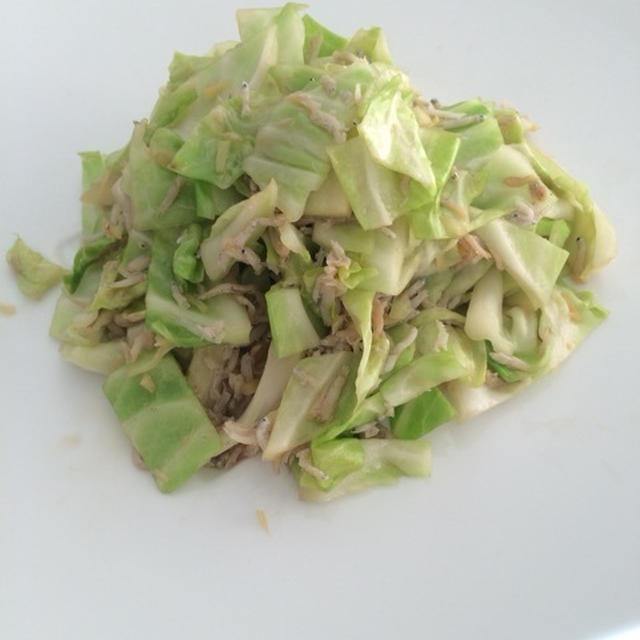 かえしで簡単！キャベツとしらすのかえし炒め