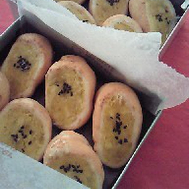 お茶菓子・・・でもいったいこれは？