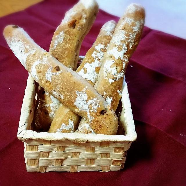 全粒粉の胡桃パン