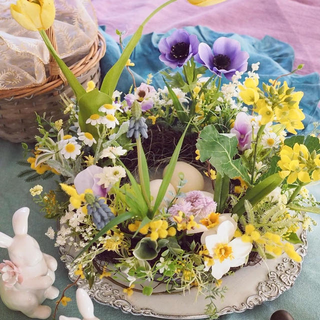 春の花いっぱい！イースターアレンジメント♪