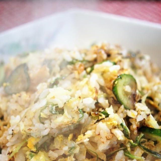 ■昼ご飯／晩ご飯【Mix野菜のチャーハン（生ハム乗せて）晩はお隣さんからきりたんぽ鍋のお裾分け♪】