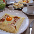 【簡単朝カフェ】そば粉なし♪ガーリックバターウィンナーの簡単チーズガレット♪ by おにゃさん