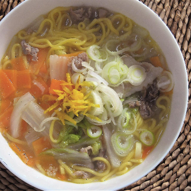 簡単夜遅ごはんはラーメン屋さんで柚子塩ラーメン