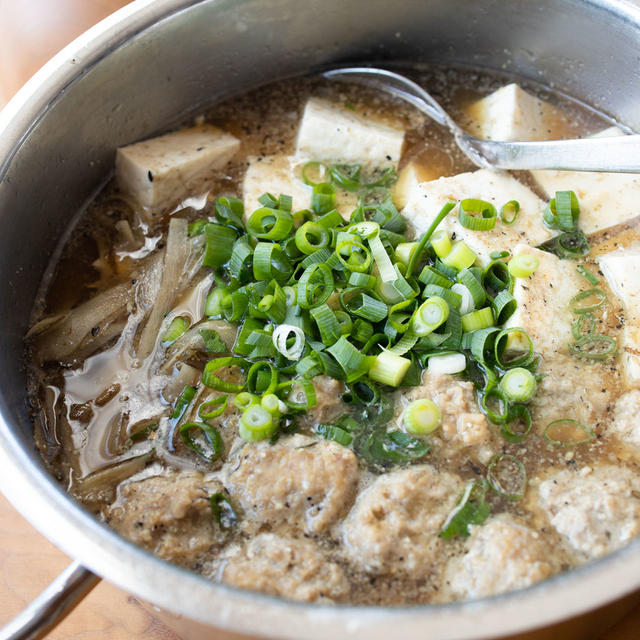 【ごぼうレシピ】肉団子とごぼうと豆腐のごま味噌鍋