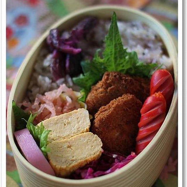 梅しそカツ弁当＆おにぎらずの朝食弁