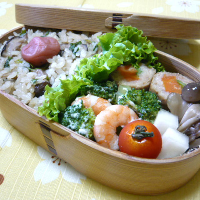 海老とブロッコリーの中華煮込みのお弁当☆+゜
