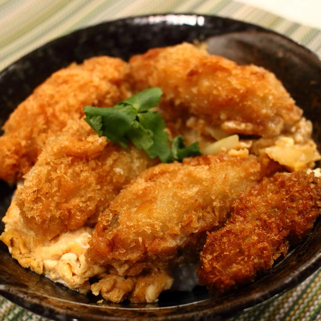 牡蠣とじ丼♪　～宮城産の大ぶり牡蠣で～