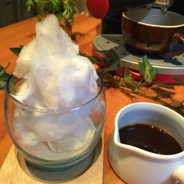 台湾初の綿菓子とアフォガードと連写(°_°)