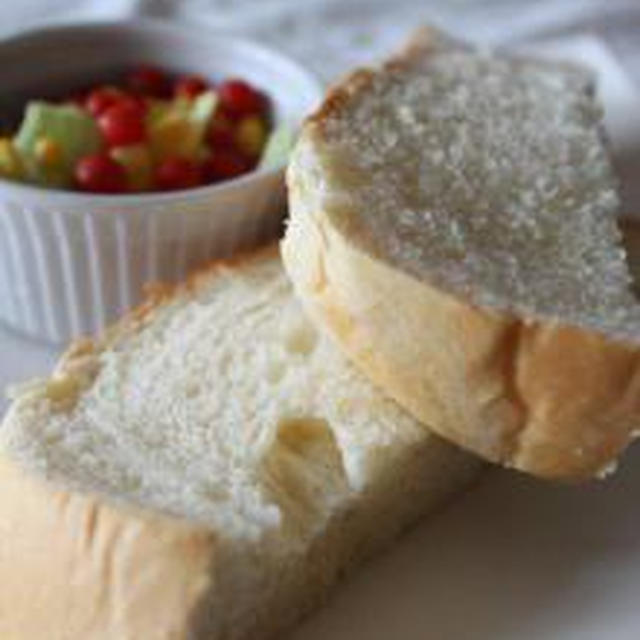 朝から幸せ～♡生クリームた～っぷりの食パン