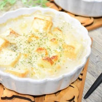 厚揚げと白ねぎの豆乳クリームグラタン