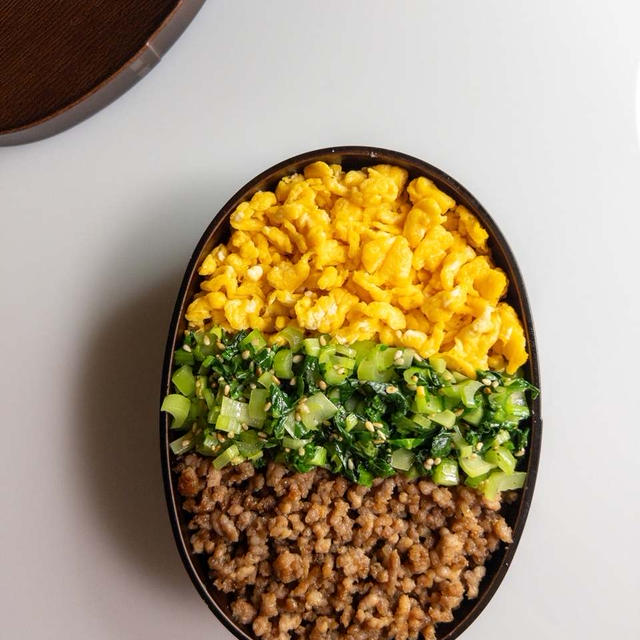 三色丼弁当♡♡